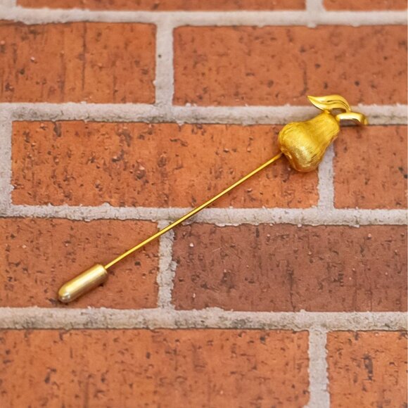 Vintage Gold Tone Pear Fruit Elegant Stick Pin by Crown Trifari - W27 - Picture 1 of 3